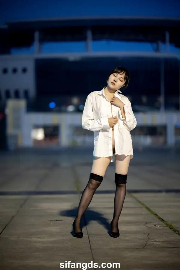 黄甫 国模静茹大尺度人体私拍套图